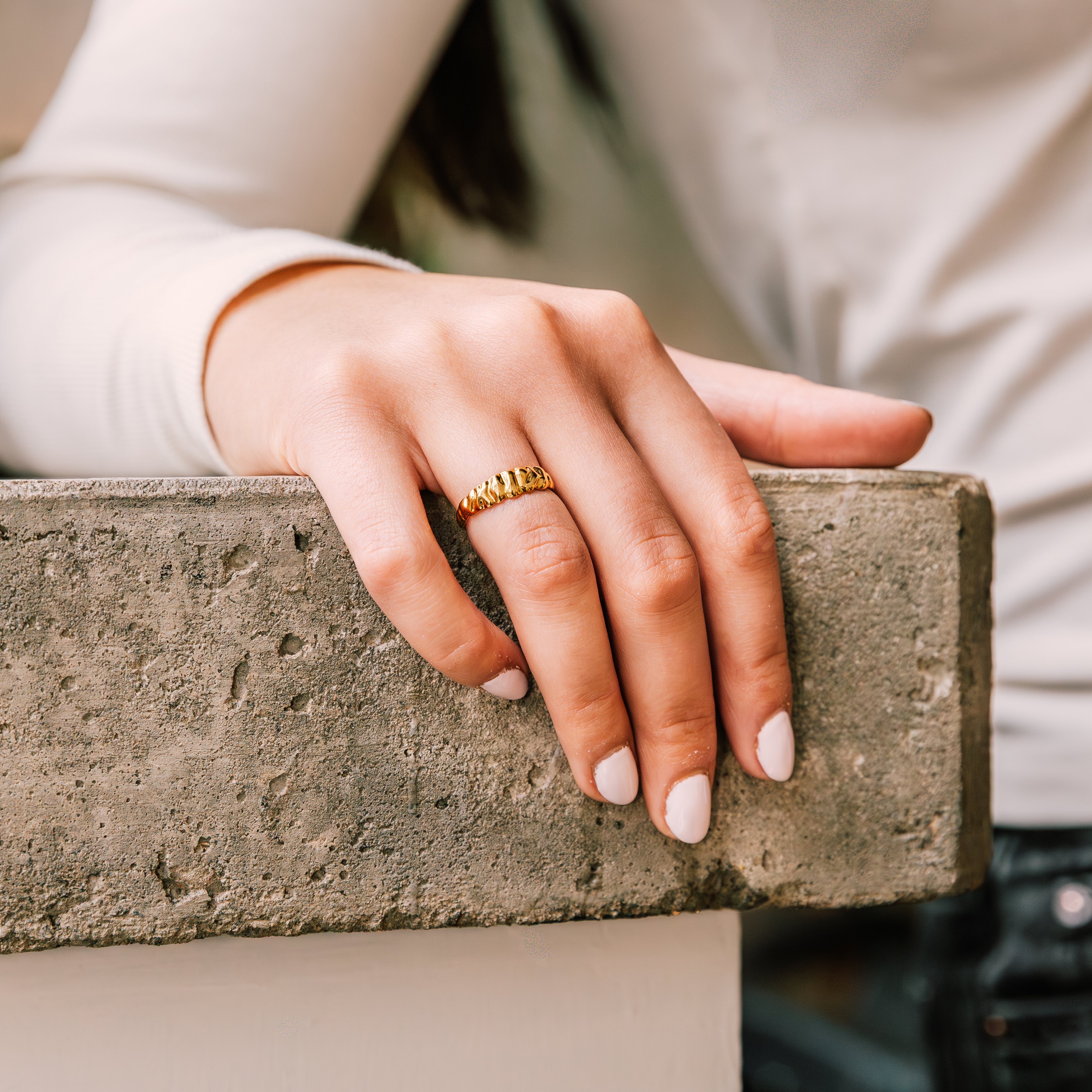 Maelis Ring gold ring for women detail view